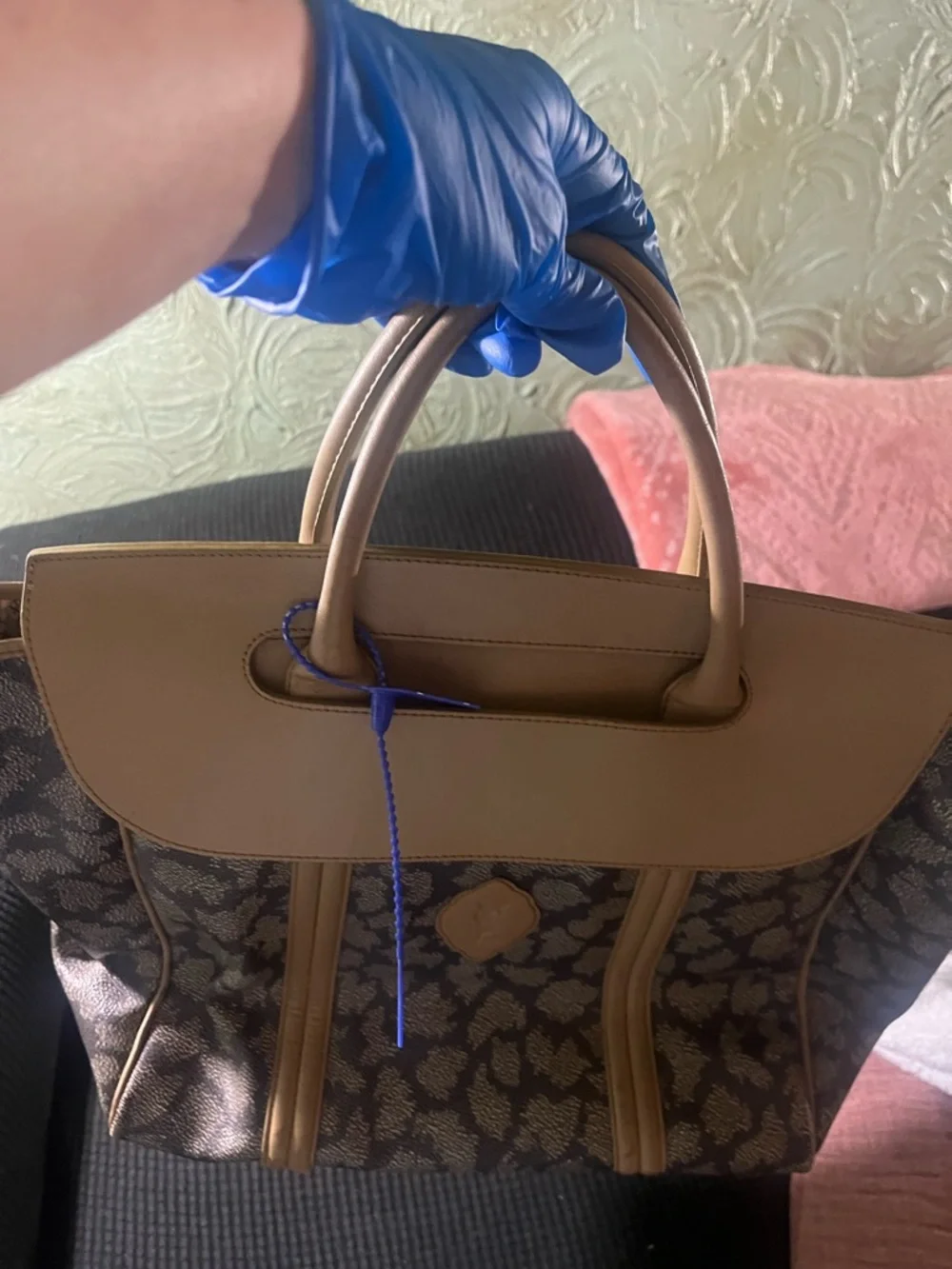 Large leopard print Yves Saint Laurent tote. Great condition. - Picture 9 of 16